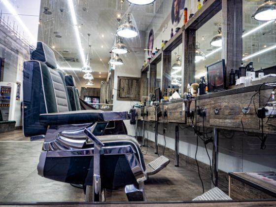 26.portada interior peluquería