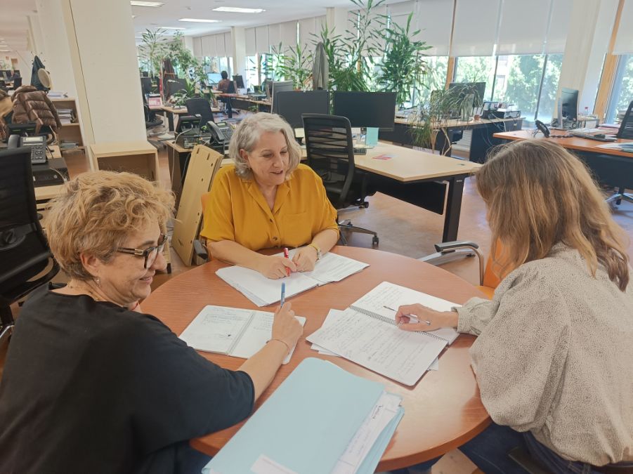 chicas reunidas SEPE